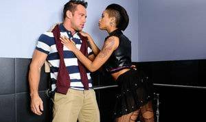 Skin Diamond has been eyeing the really uptight guy at the bar So when the on leakfanatic.com