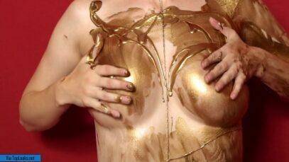 Lauren Summer Nude Patreon Gold Body Paint Video  on leakfanatic.com