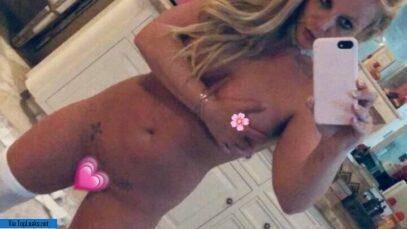 Hot Top Britney Spears Naked Photos on leakfanatic.com