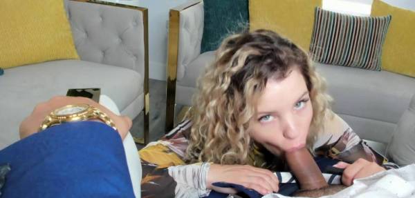 Xoleelee hot blowjob to her boyfriend on webcam on leakfanatic.com
