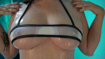 Meg Turney Nude Oil Shower Onlyfans Video Leaked on leakfanatic.com