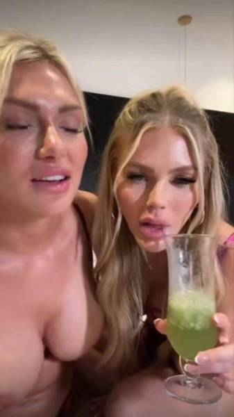 ScarlettKissesXO Nude Lesbian Livestream OnlyFans Video Leaked on leakfanatic.com