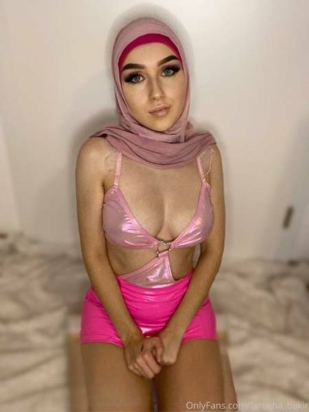 Fareeha Bakir Nude Hijab Bondage  Set  on leakfanatic.com