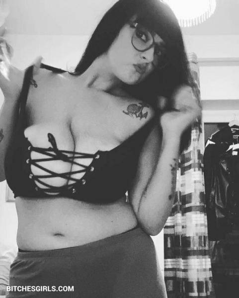 Sabrina Napoletanadolce26 Nude Tiktok - Nsfw Photos Tiktok on leakfanatic.com