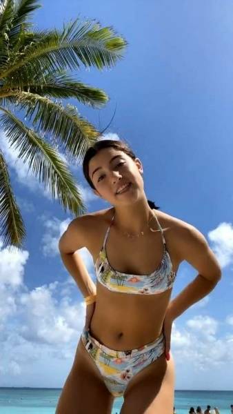 Charli D 19Amelio Sexy Beach Bikini Dance Video  - Usa on leakfanatic.com