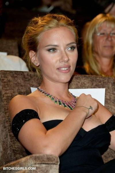 Scarlett Johansson Nude Celebrities - Scarlett Celebrities Leaked Nude Video on leakfanatic.com