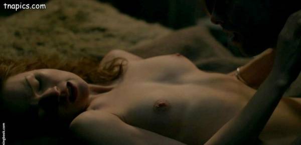 Sophie Skelton Nude on leakfanatic.com