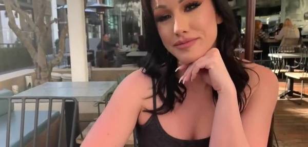A Day with Jennifer White with Cumshot on leakfanatic.com