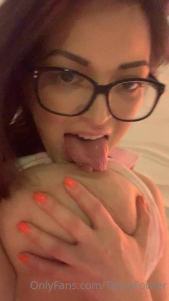 Tessa Fowler Nude Titty Lick OnlyFans Video Leaked - Usa on leakfanatic.com