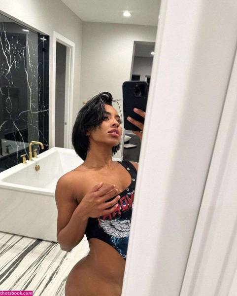 Qimmah Russo OnlyFans Photos #12 on leakfanatic.com