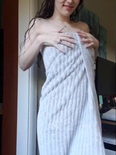 McKatenz Nude Onlyfans Lotion Rub Porn Leaked Video on leakfanatic.com