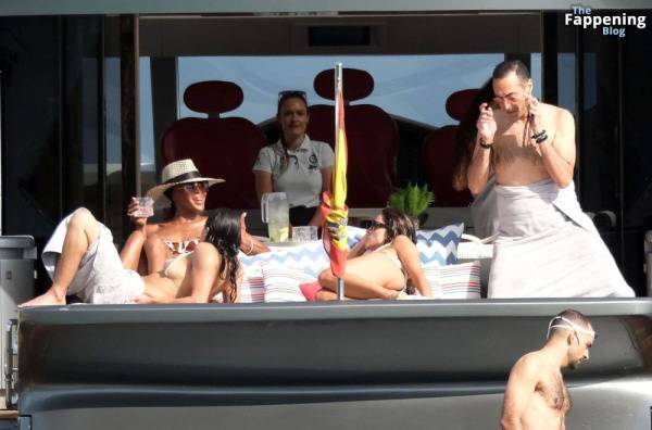 Naomi Campbell, Michelle Rodriguez, Eisa Gonzalez and Afef Jnifen are Seen Out on Holiday in Ibiza (155 Photos) - Mexico - Britain - Usa - Italy on leakfanatic.com