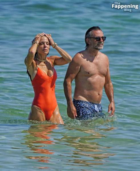 Bethenny Frankel Shows Off Her Sexy Boobs in a Swimsuit on the Beach in Saint Tropez (27 Photos) - Netherlands on leakfanatic.com