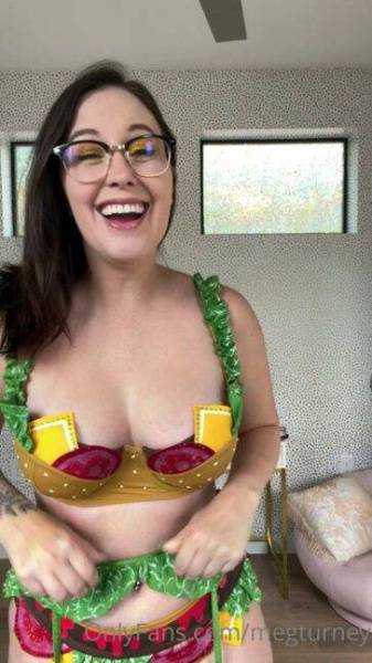 Meg Turney Cheeseburger Lingerie Try On Onlyfans Video Leaked on leakfanatic.com