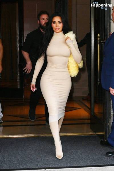 Kim Kardashian Displays Her Sexy Figure in New York City (14 Photos) - New York on leakfanatic.com