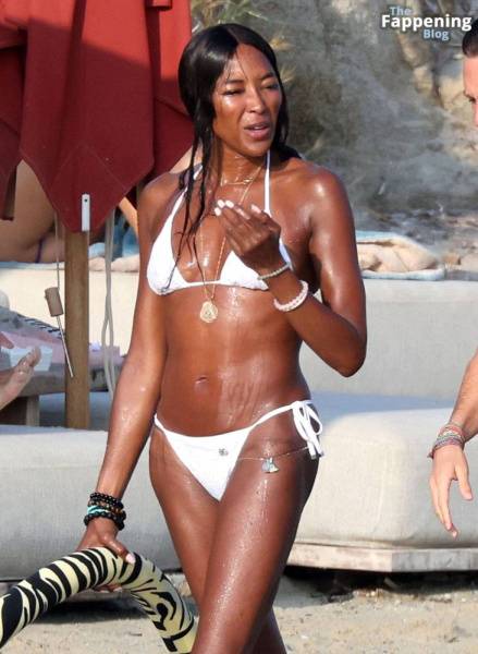 Naomi Campbell Shows Off Her Sexy Figure During Her Holiday with DJ Rampa on the Beaches of Mykonos (123 Photos) - Britain - Greece - Germany on leakfanatic.com