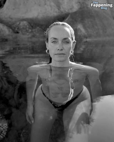 Amber Valletta Nude (4 Photos) on leakfanatic.com