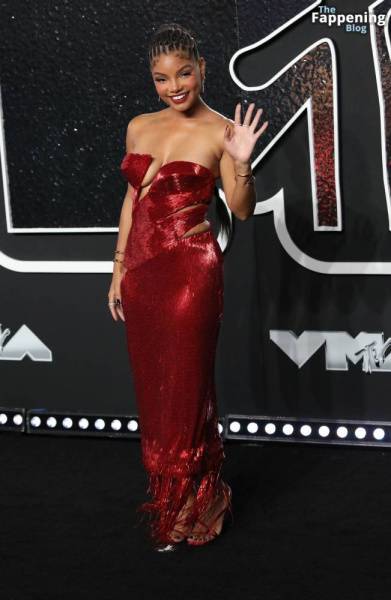 Halle Bailey Shows Off Her Assets at the VMAs (84 Photos) on leakfanatic.com